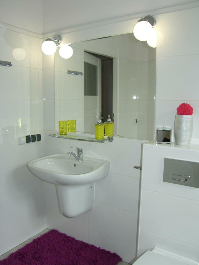Kaliny Apartamenty Wanny Z Hydromasazem Chorzow Ngoại thất bức ảnh