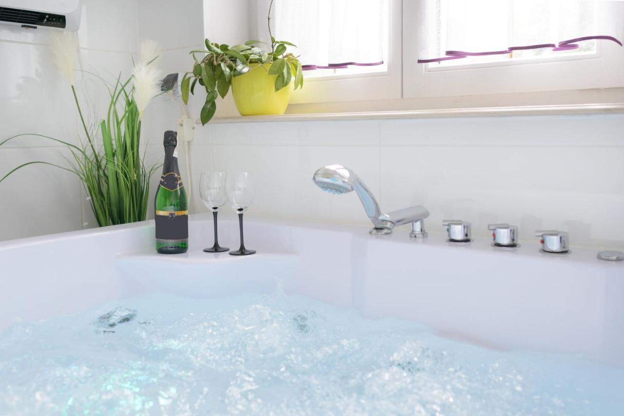 Kaliny Apartamenty Wanny Z Hydromasazem Chorzow Ngoại thất bức ảnh